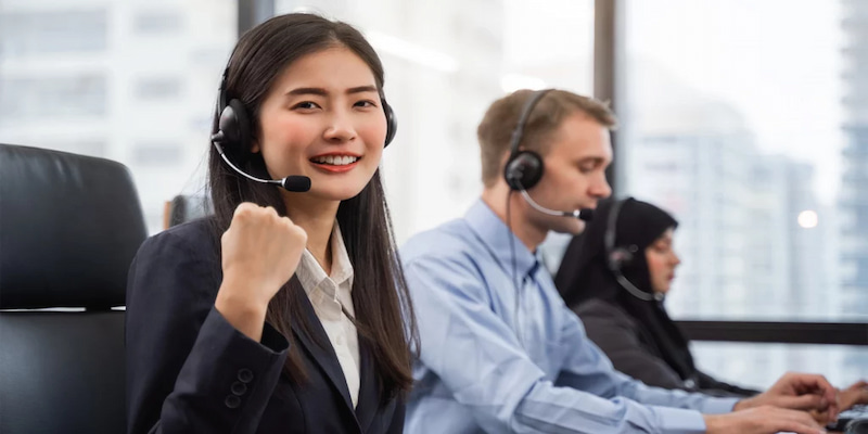 Cả 2 thương hiệu đều có đội ngũ CSKH nhiệt tình, chu đáo